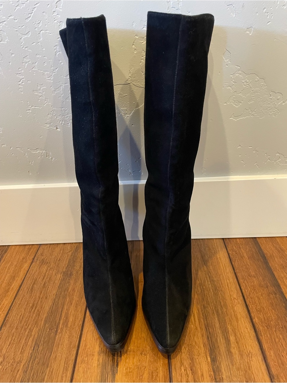 Pristine Y2K Colin Stuart genuine black suede mid/calf boot 8 ret.$160